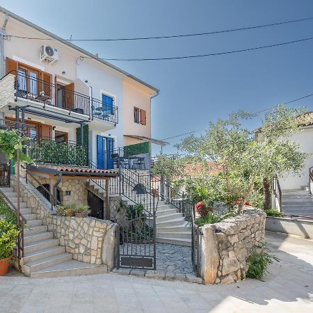 Apartmen Plus U Centru Blizu Plaze 奈维斯 外观 照片