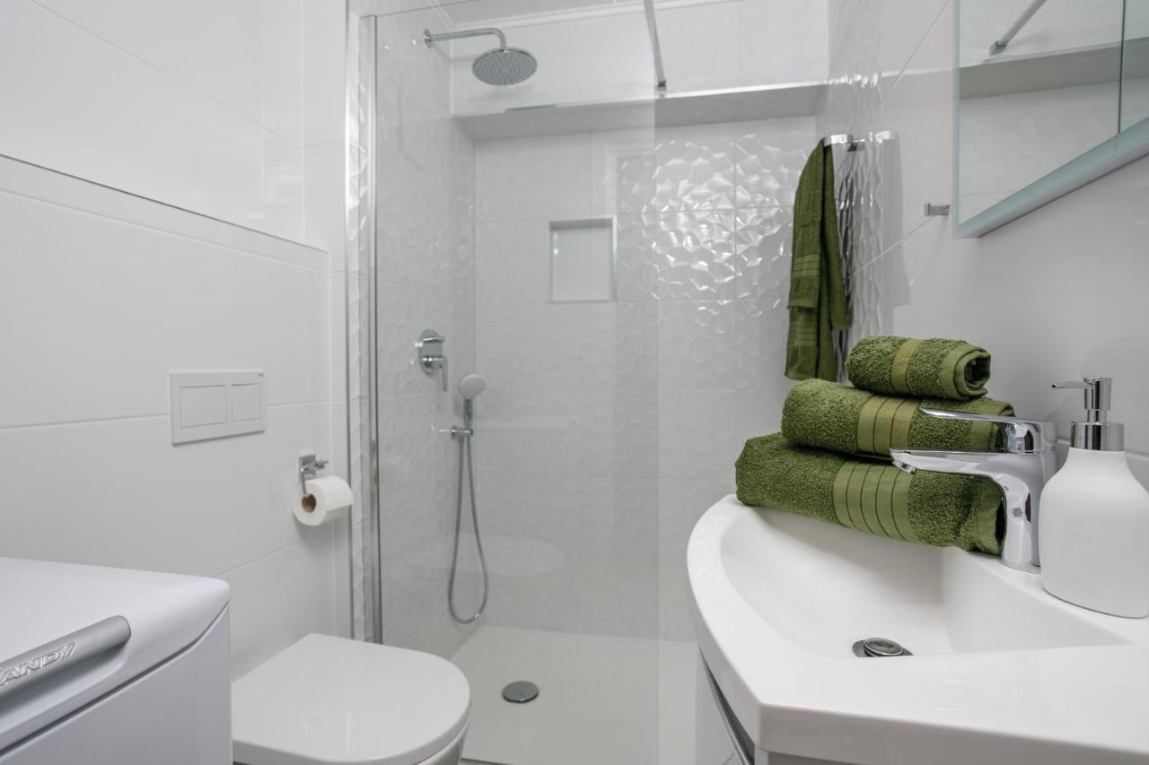 Apartmen Plus U Centru Blizu Plaze 奈维斯 外观 照片