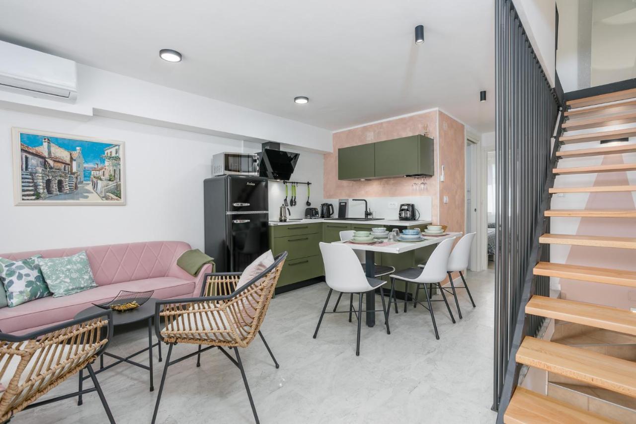 Apartmen Plus U Centru Blizu Plaze 奈维斯 外观 照片